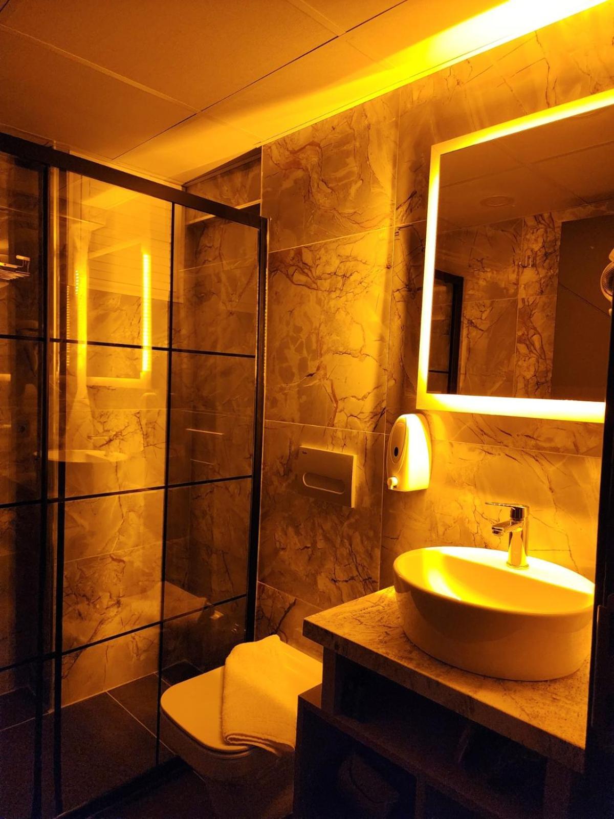 Talles City Hotel İzmir Exterior foto